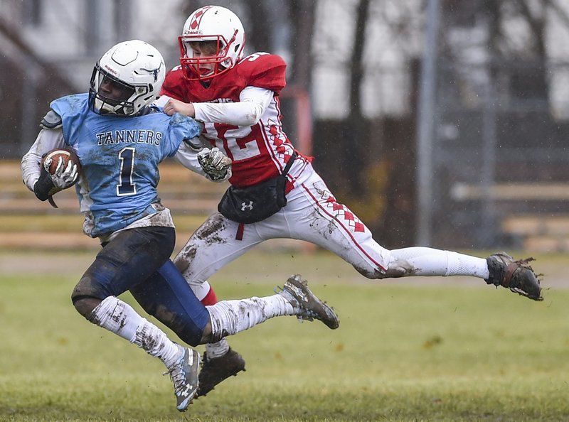 Therrien, Tanners hold off Saugus' upset bid